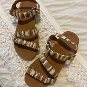 Roxy Brown and Cream Patterned Sandals